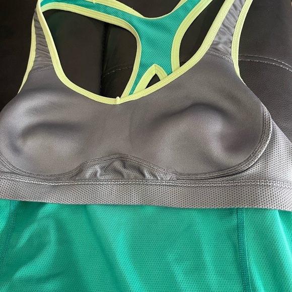 Nike Teal Racerback Tank Top, so nice , soft - Picture 3 of 7